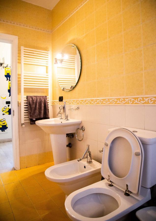 Blue Door Hostel Tiranë Ngoại thất bức ảnh